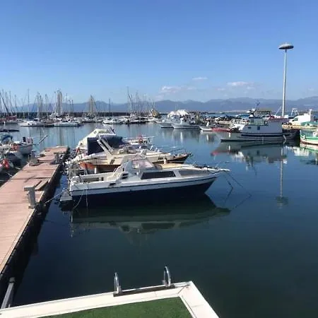 Houseboat Hotel en barco *