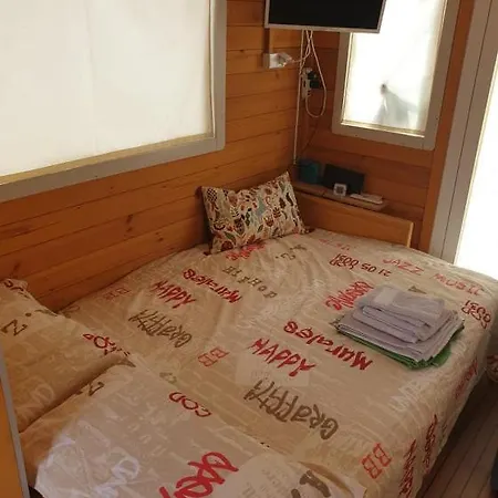 Houseboat Hotel na wodzie Cagliari